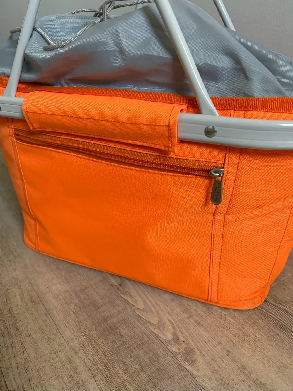 Picnic Time Metro Insulated Picnic Basket